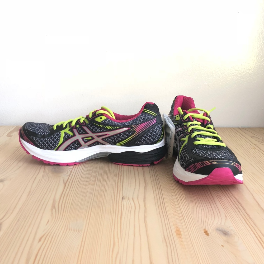 NEW ASICS GEL-Flux 3 Running Sneakers - Picture 4 of 8